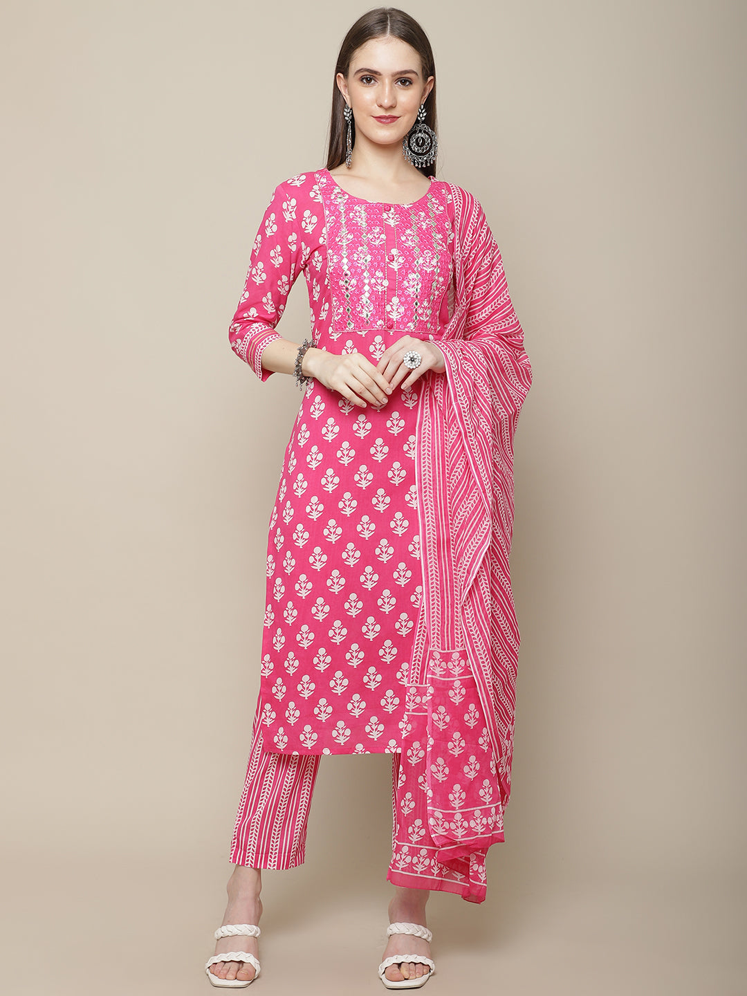 Women's Pink Floral Print Pure Cotton Straight Round Neck Kurta & Trousers With Dupatta Set