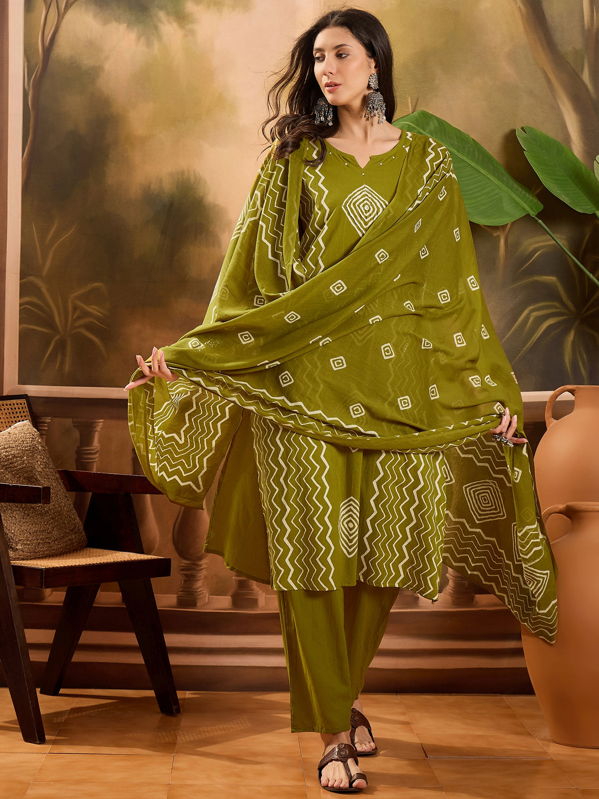 Women's Green Geometric Print Pure Cotton Straight Kurta & Trousers With Dupatta Set