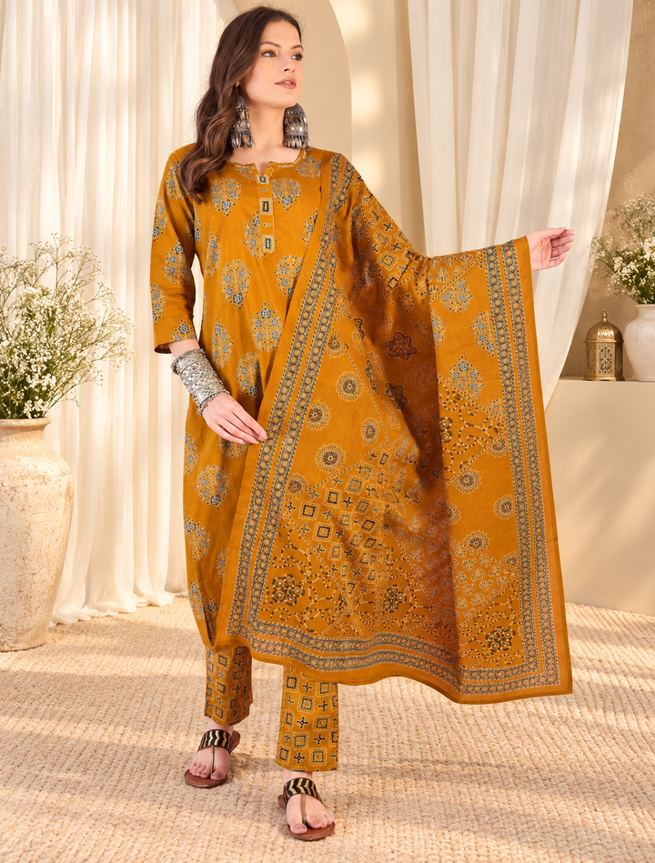 Floral Printed Notch Neck Beads and Stones Pure Cotton Kurta &amp; Trousers &amp; Dupatta