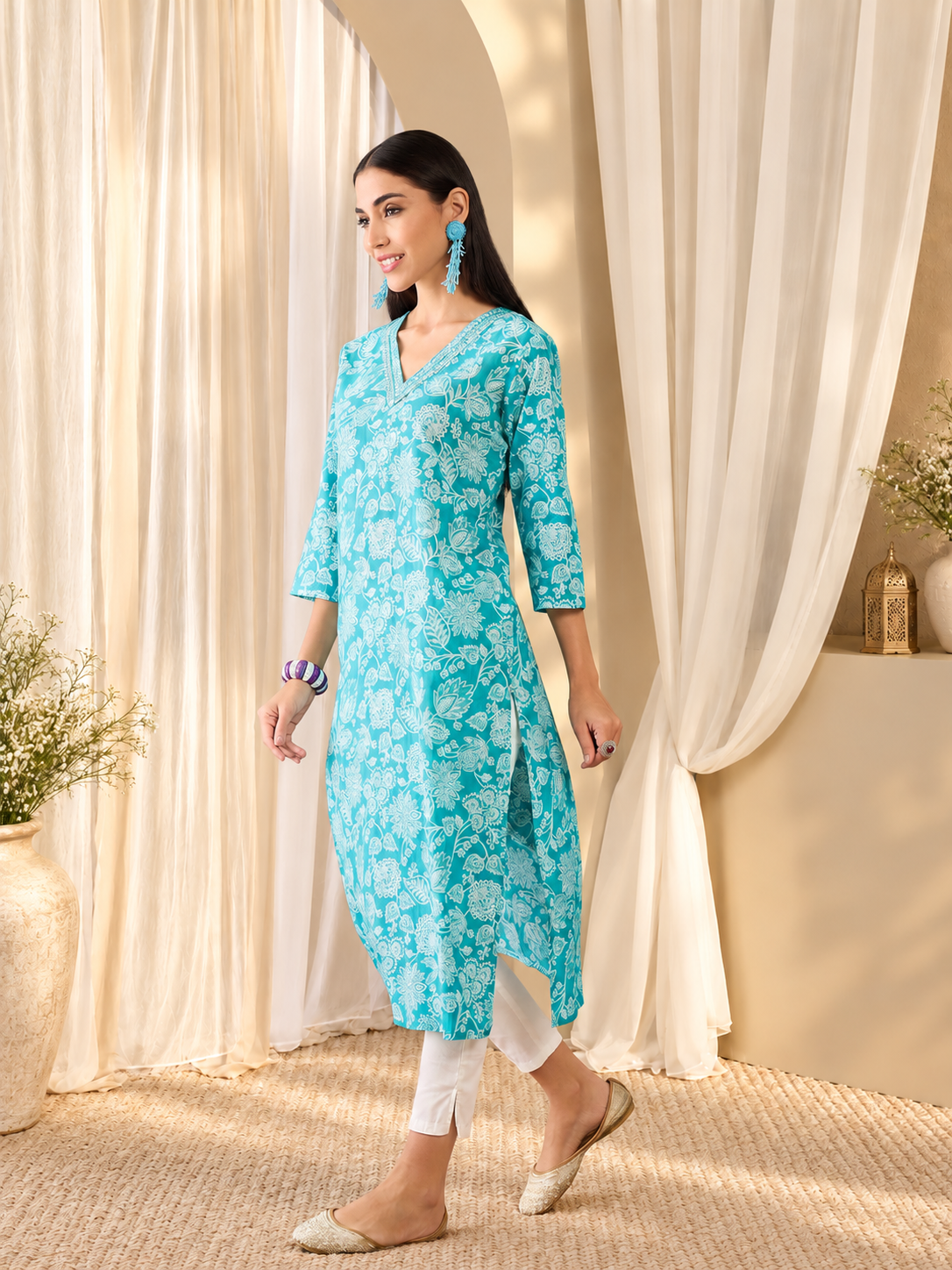 Women's Sky Blue Floral Printed Straight Kurta