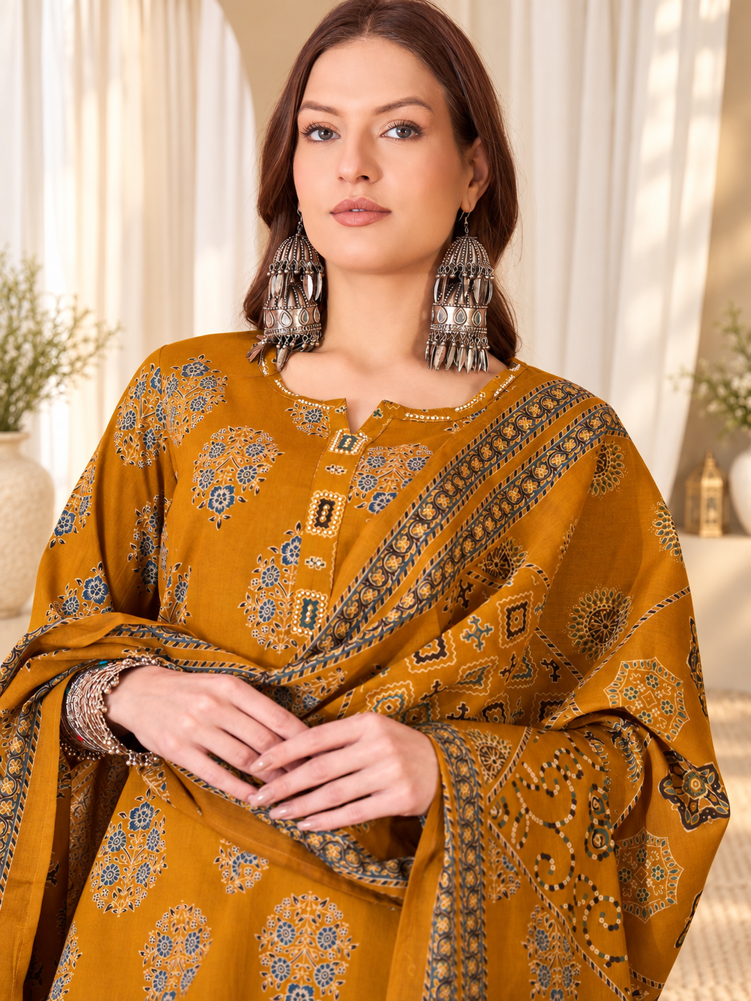 Floral Printed Notch Neck Beads and Stones Pure Cotton Kurta &amp; Trousers &amp; Dupatta