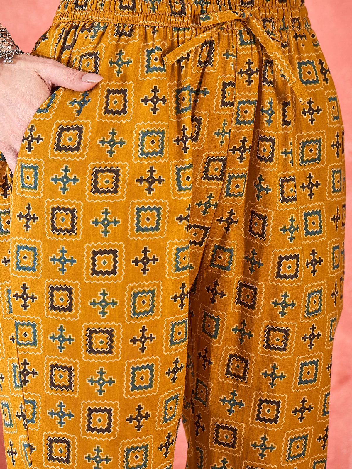 Floral Printed Notch Neck Beads and Stones Pure Cotton Kurta & Trousers & Dupatta