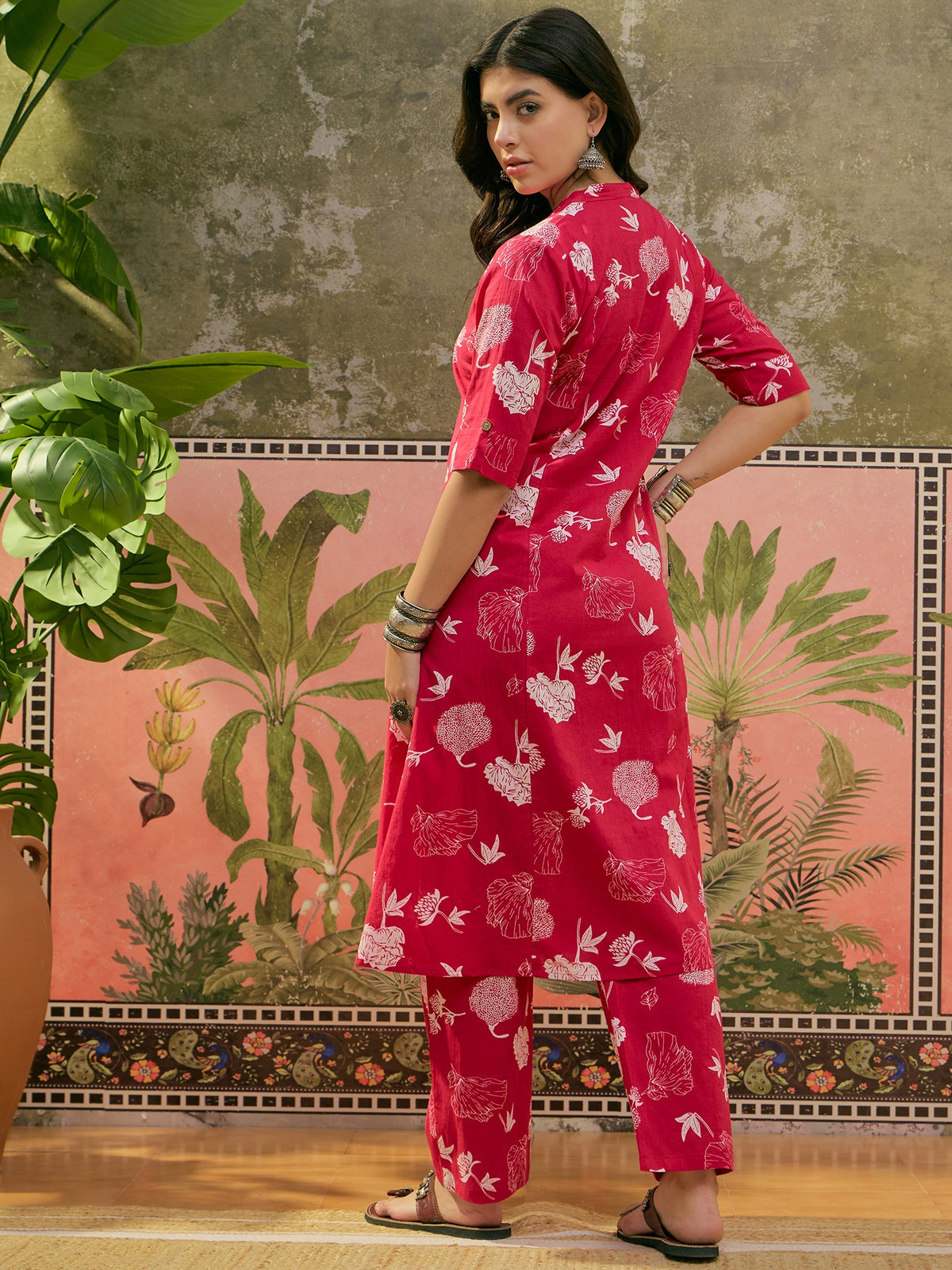 Women's Pink Floral Printed Straight Kurta With Trousers Set