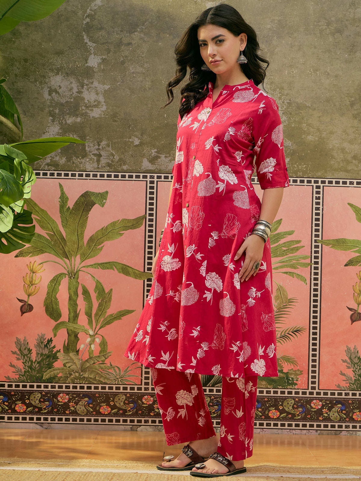 Women's Pink Floral Printed Straight Kurta With Trousers Set