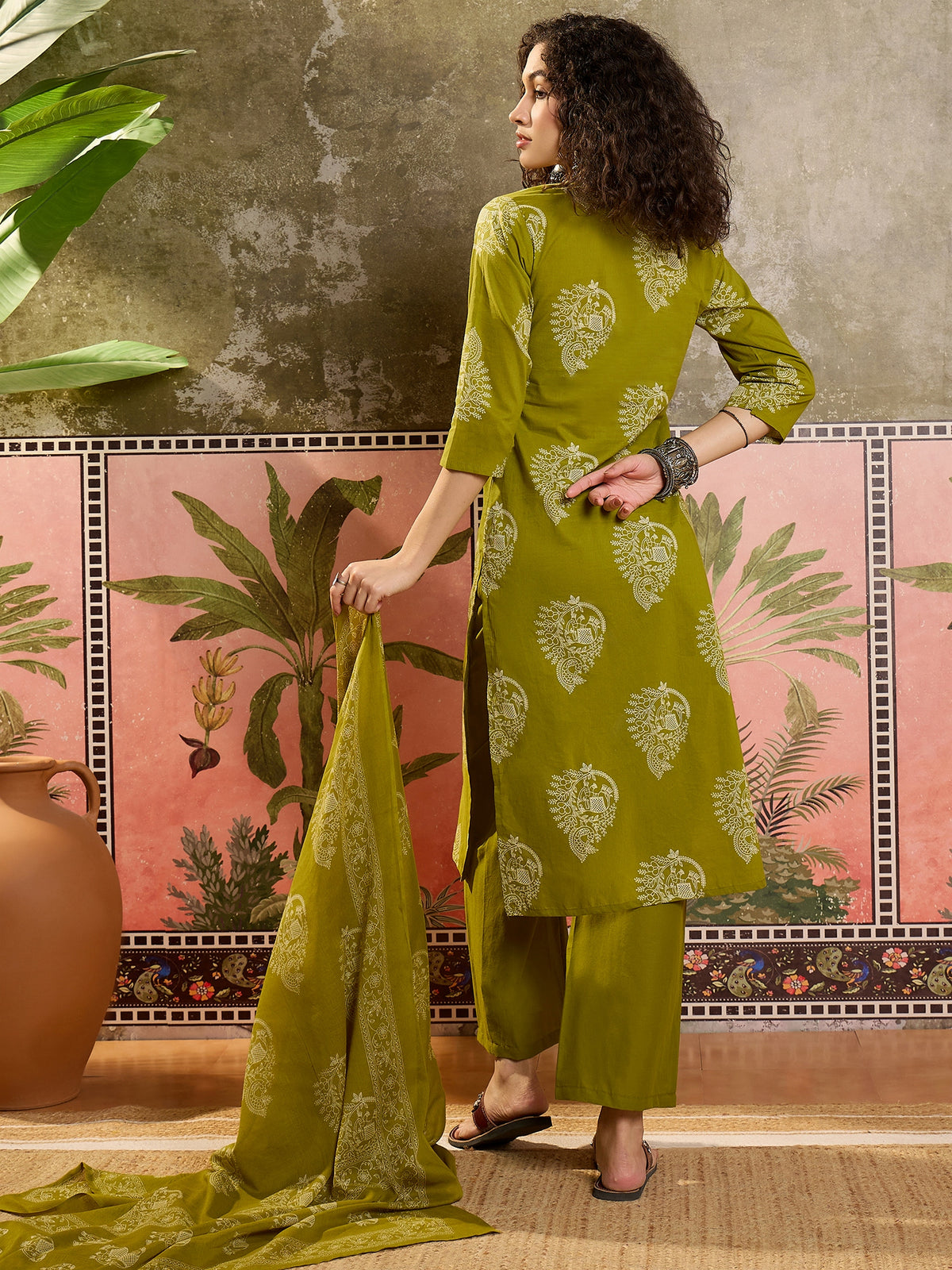 Women's Olive Green Floral Printed V-Neck Kurta With Trousers & Dupatta Set