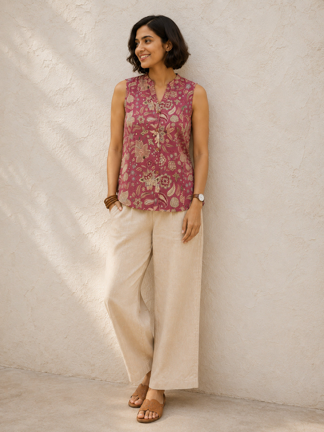 Women Mauve Pink Floral Printed Mandarin Collar Sleeveless Top