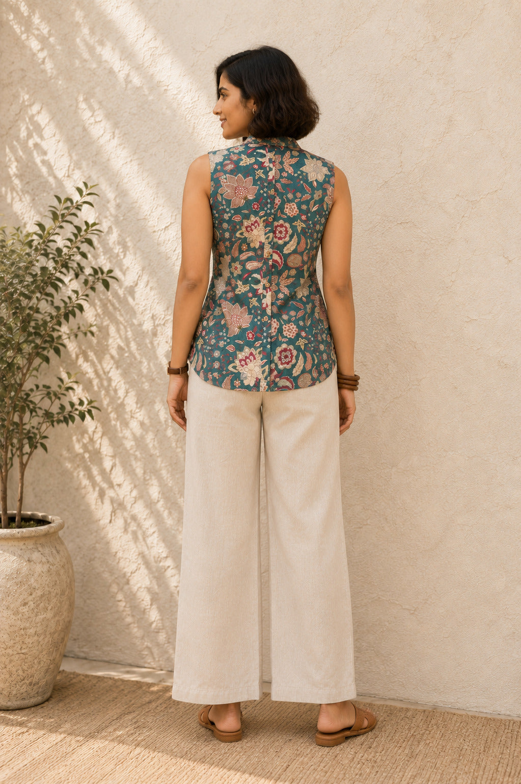Women Sea Green Floral Printed Mandarin Collar Sleeveless Top